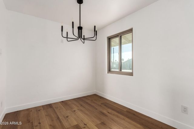 637 N SUNSET Drive, Chandler, AZ 85225