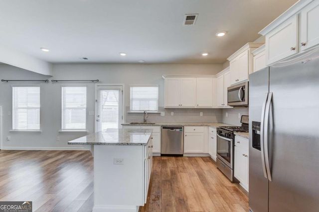 305 Eleanora Crossing, Loganville, GA 30052