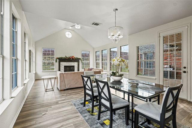 942 Marisa Lane, Desoto, TX 75115