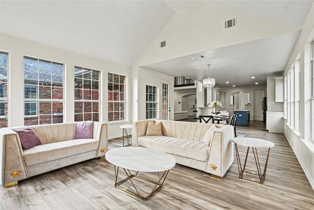 942 Marisa Lane, Desoto, TX 75115