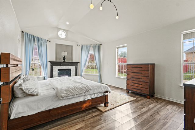 942 Marisa Lane, Desoto, TX 75115