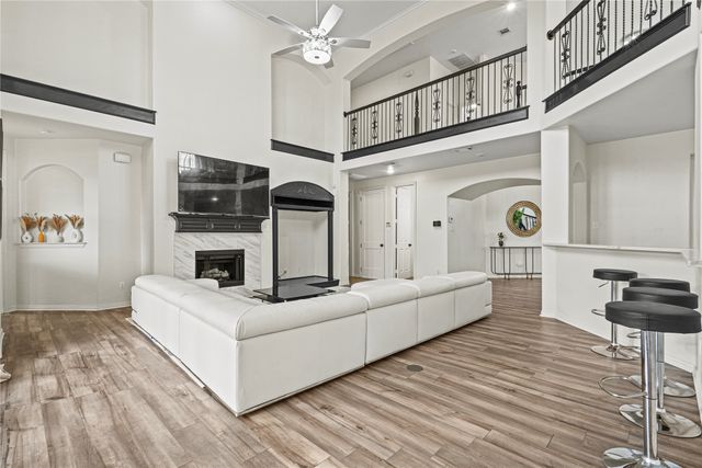 942 Marisa Lane, Desoto, TX 75115