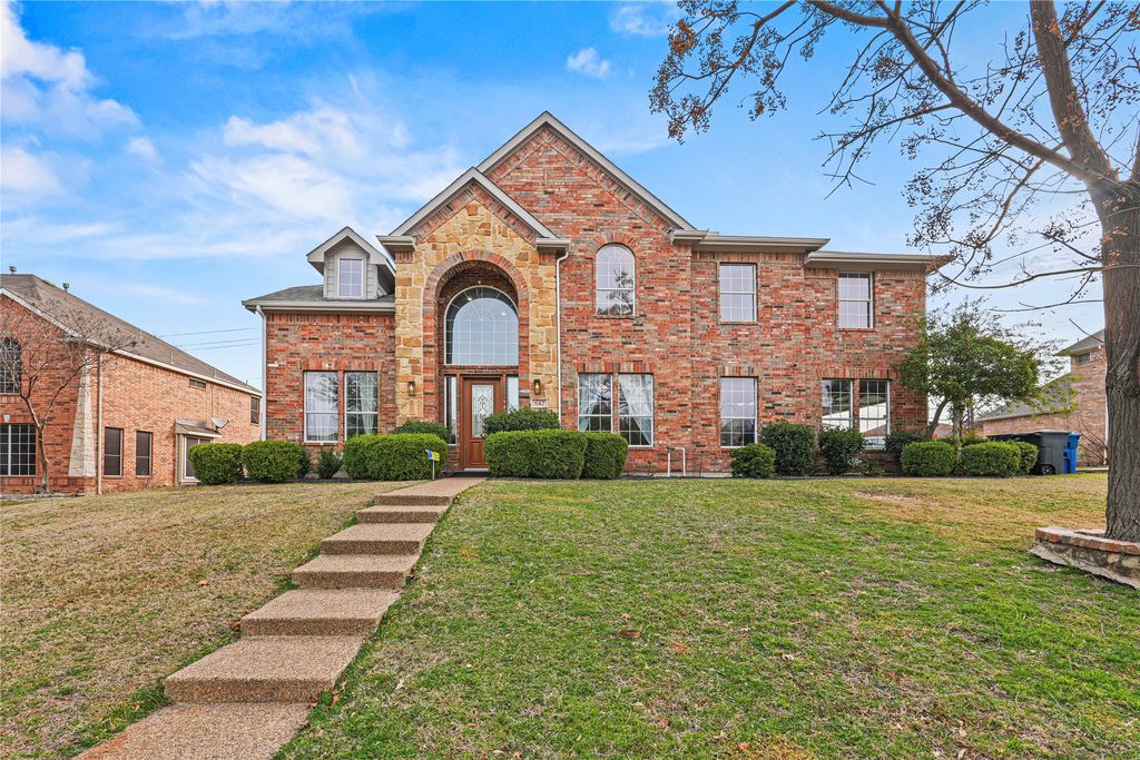 942 Marisa Lane, Desoto, TX 75115