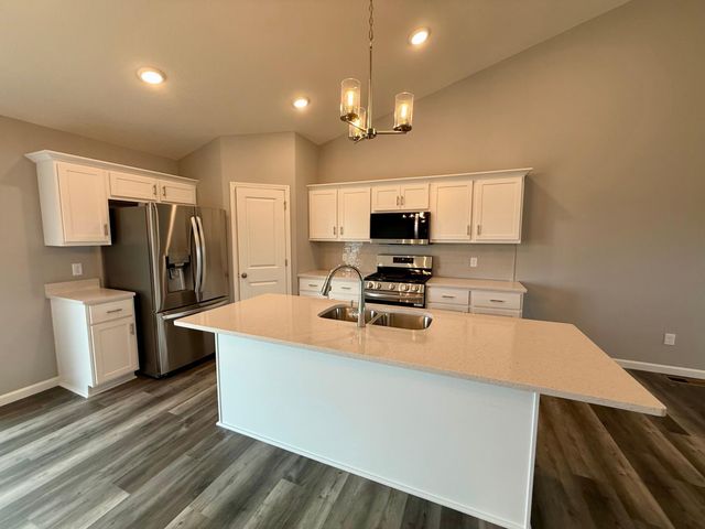 2621 Ivy Avenue NE, Saint Michael, MN 55330