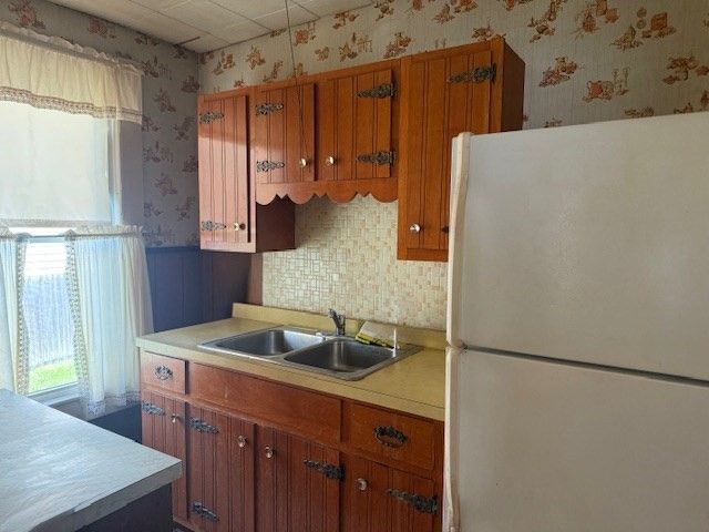 31 Waite St, Lowell, MA 01851