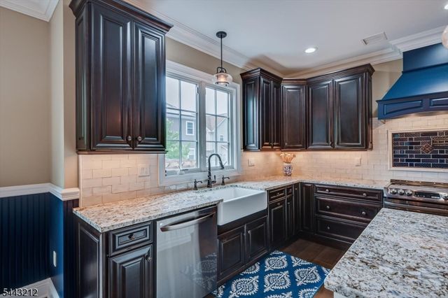 1 Houston St, Metuchen Boro, NJ 08840