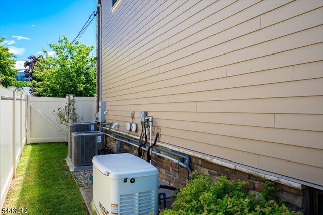 1 Houston St, Metuchen Boro, NJ 08840