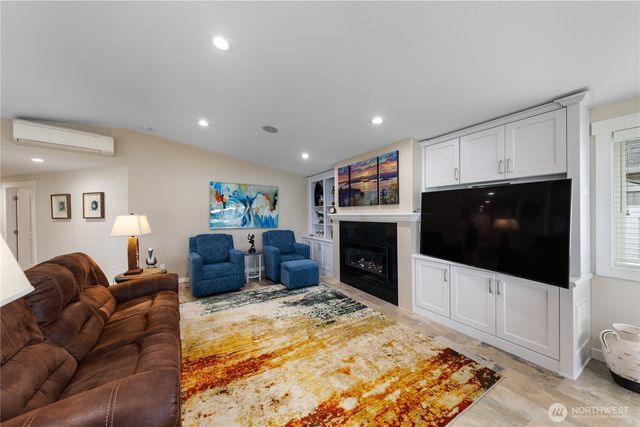 5301 Doon Way, Anacortes, WA 98221