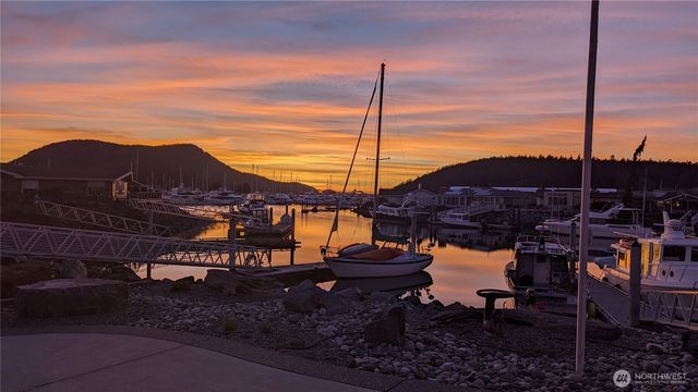 5301 Doon Way, Anacortes, WA 98221