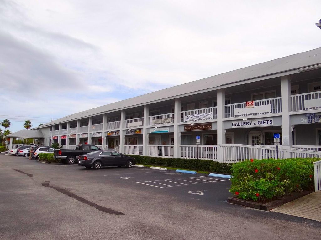 1120 PINELLAS BAYWAY S 202, Tierra Verde, FL 33715