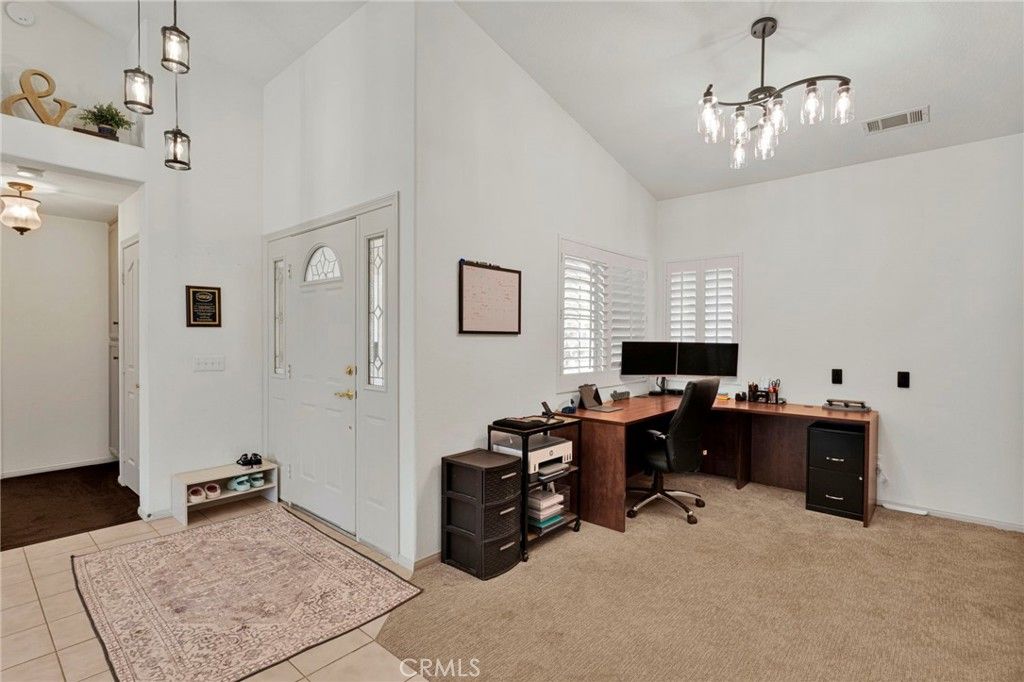 Image 12 of property listing at 19581 Powhatan Rd, Apple Valley, CA 92308