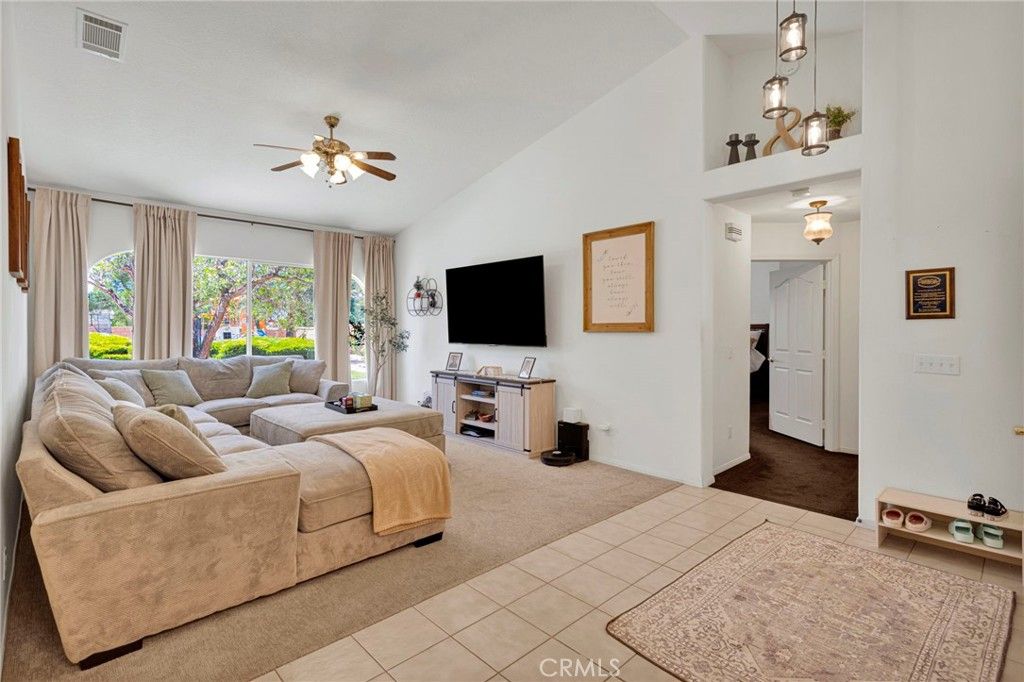 Image 13 of property listing at 19581 Powhatan Rd, Apple Valley, CA 92308