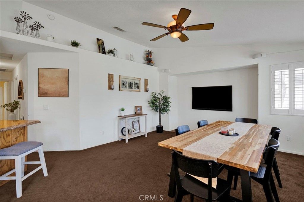 Image 19 of property listing at 19581 Powhatan Rd, Apple Valley, CA 92308