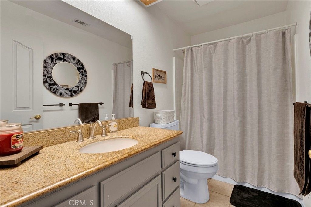 Image 40 of property listing at 19581 Powhatan Rd, Apple Valley, CA 92308