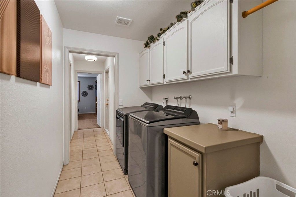 Image 42 of property listing at 19581 Powhatan Rd, Apple Valley, CA 92308