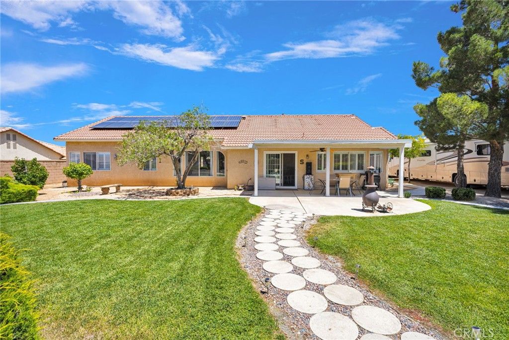 Image 50 of property listing at 19581 Powhatan Rd, Apple Valley, CA 92308