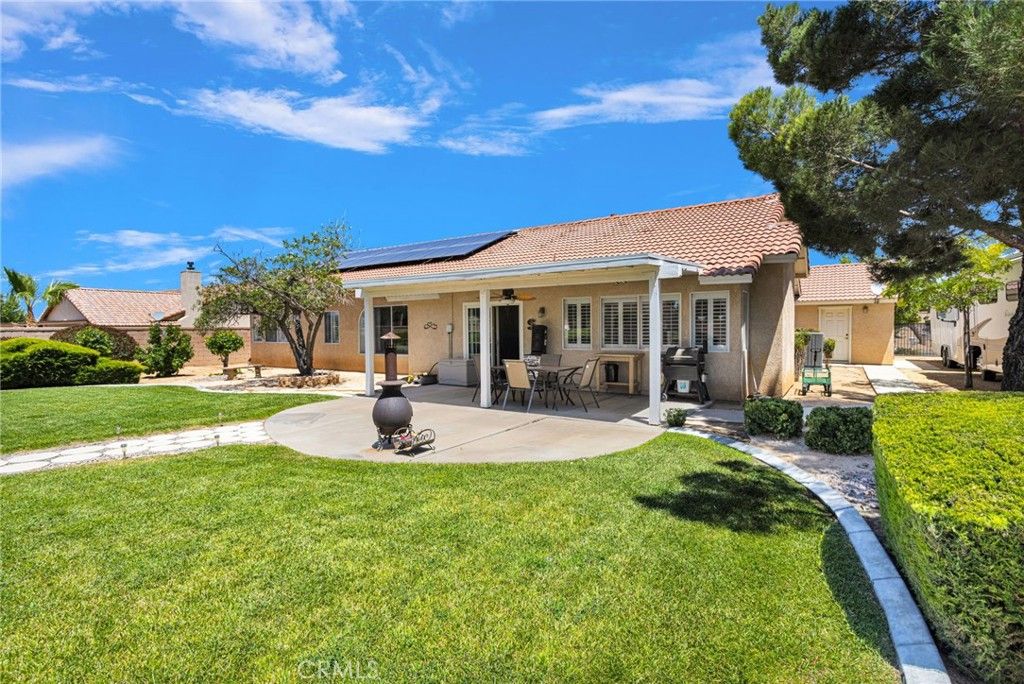 Image 51 of property listing at 19581 Powhatan Rd, Apple Valley, CA 92308