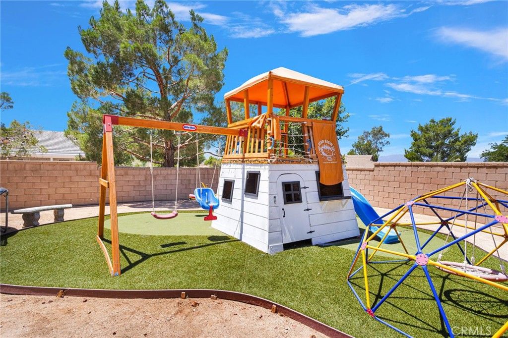 Image 60 of property listing at 19581 Powhatan Rd, Apple Valley, CA 92308