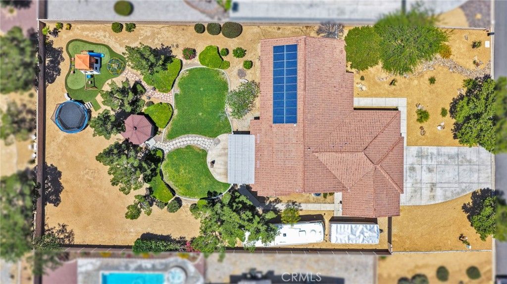 Image 70 of property listing at 19581 Powhatan Rd, Apple Valley, CA 92308