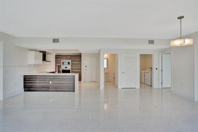 301 Altara Ave 835, Coral Gables, FL 33146