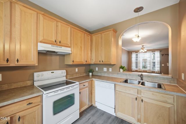 5311 Crescentview Parkway, Raleigh, NC 27606