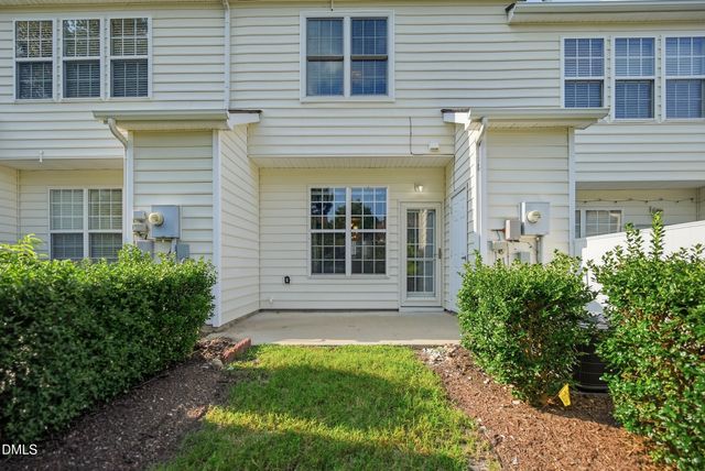 5311 Crescentview Parkway, Raleigh, NC 27606