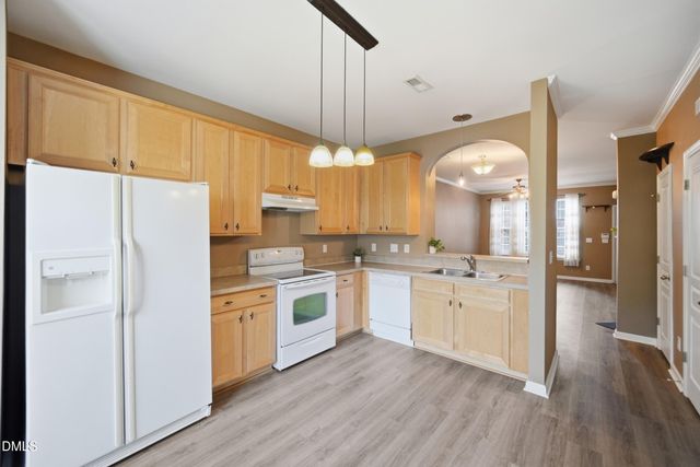 5311 Crescentview Parkway, Raleigh, NC 27606