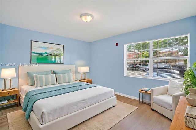 200 NW 107th Ave 104, Miami, FL 33172