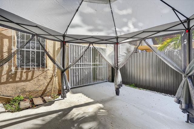 200 NW 107th Ave 104, Miami, FL 33172