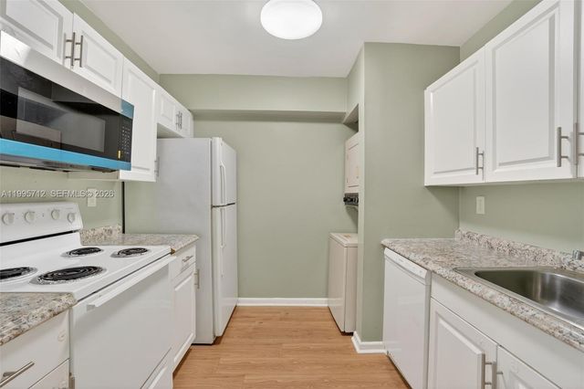 200 NW 107th Ave 104, Miami, FL 33172