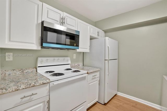 200 NW 107th Ave 104, Miami, FL 33172