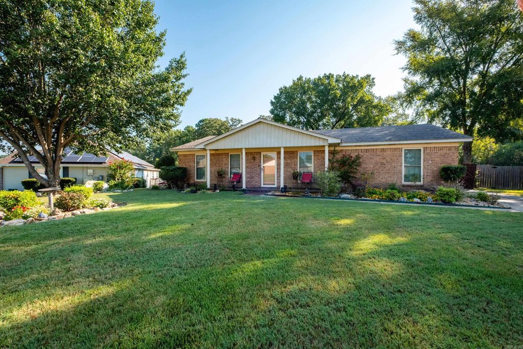 5813 Forest View Road, Little Rock, AR 72204