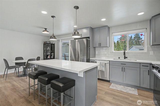 33831 37th Avenue SW, Federal Way, WA 98023