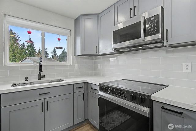 33831 37th Avenue SW, Federal Way, WA 98023