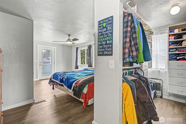 33831 37th Avenue SW, Federal Way, WA 98023