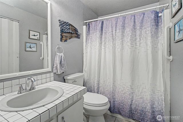 33831 37th Avenue SW, Federal Way, WA 98023