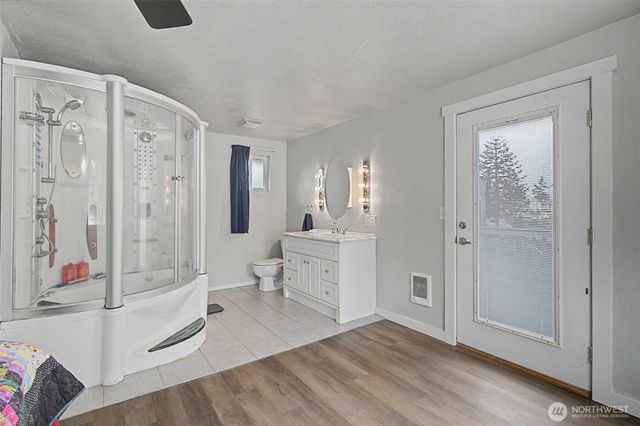 33831 37th Avenue SW, Federal Way, WA 98023