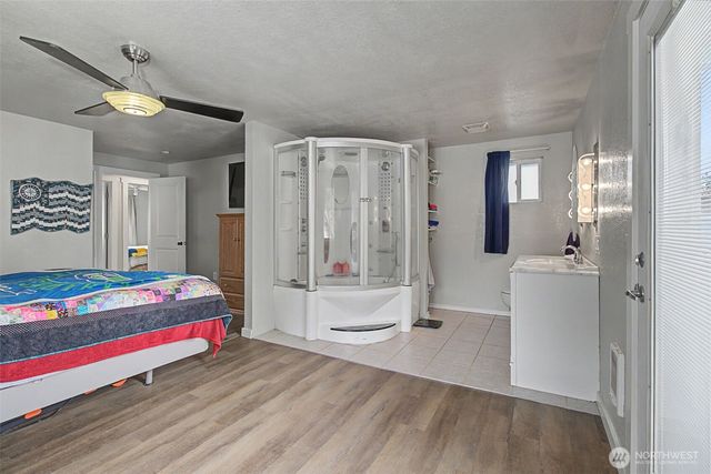 33831 37th Avenue SW, Federal Way, WA 98023