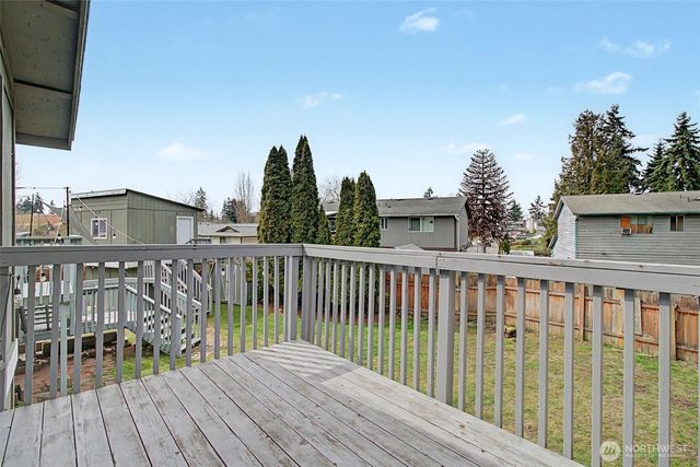 33831 37th Avenue SW, Federal Way, WA 98023