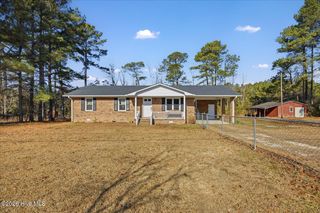 334 Luther Banks Road, Richlands, NC 28574