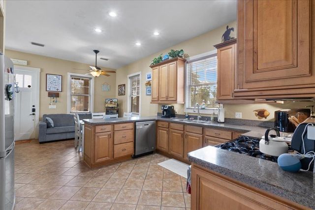 305 NE Winslow Street, Steinhatchee, FL 32359