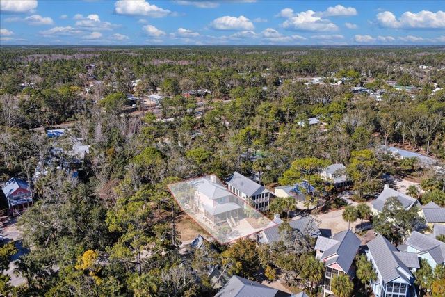 305 NE Winslow Street, Steinhatchee, FL 32359