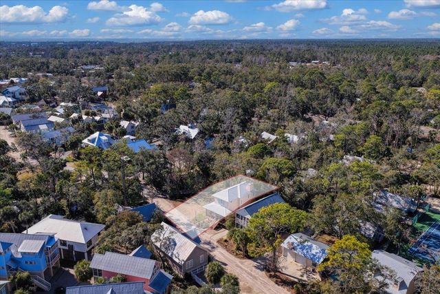 305 NE Winslow Street, Steinhatchee, FL 32359