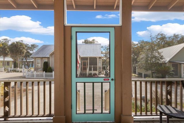 305 NE Winslow Street, Steinhatchee, FL 32359