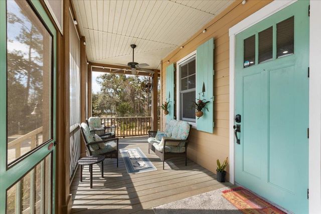 305 NE Winslow Street, Steinhatchee, FL 32359