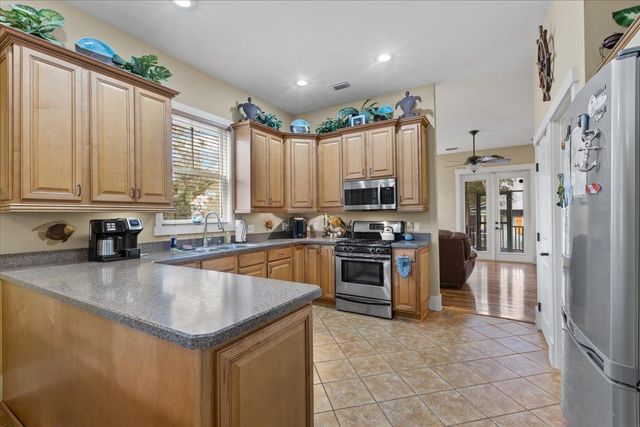 305 NE Winslow Street, Steinhatchee, FL 32359