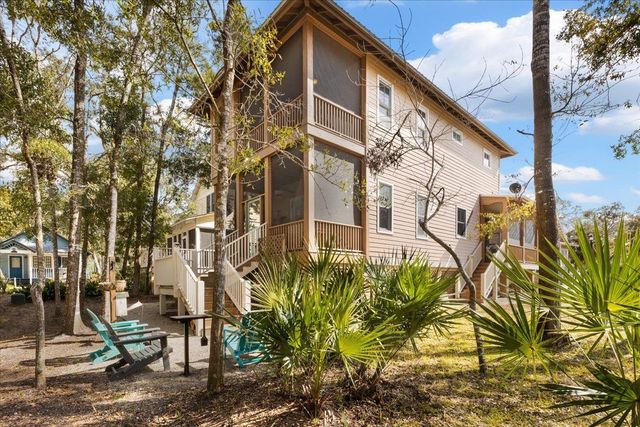 305 NE Winslow Street, Steinhatchee, FL 32359