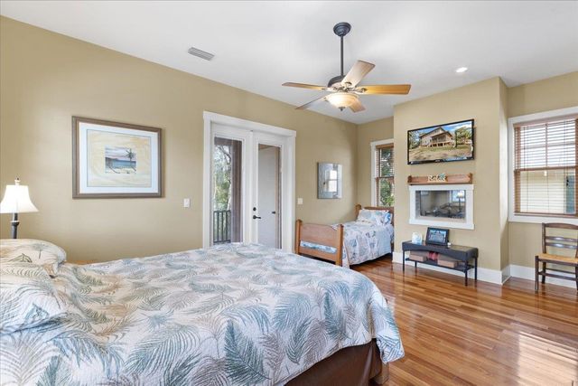 305 NE Winslow Street, Steinhatchee, FL 32359