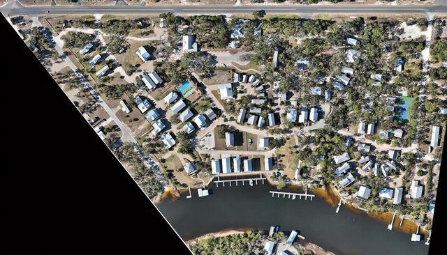 305 NE Winslow Street, Steinhatchee, FL 32359