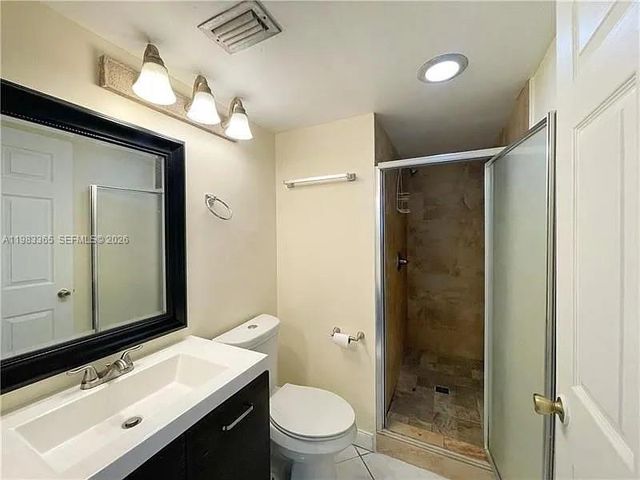 9370 SW 8th St 423, Boca Raton, FL 33428